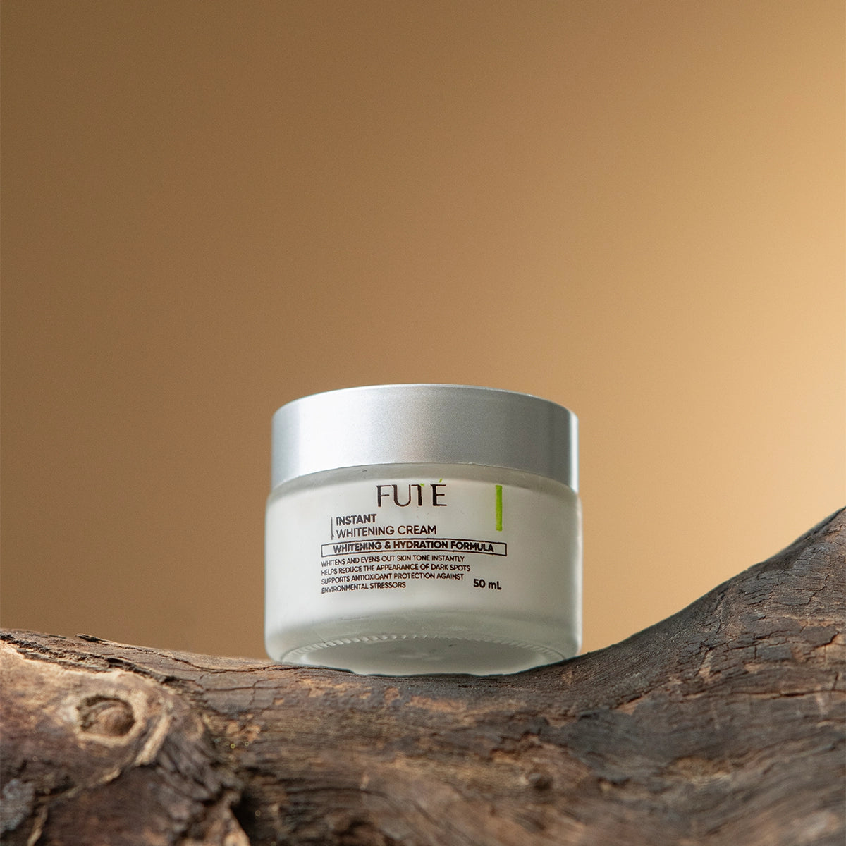 FUTÉ INSTANT WHITENING CREAM